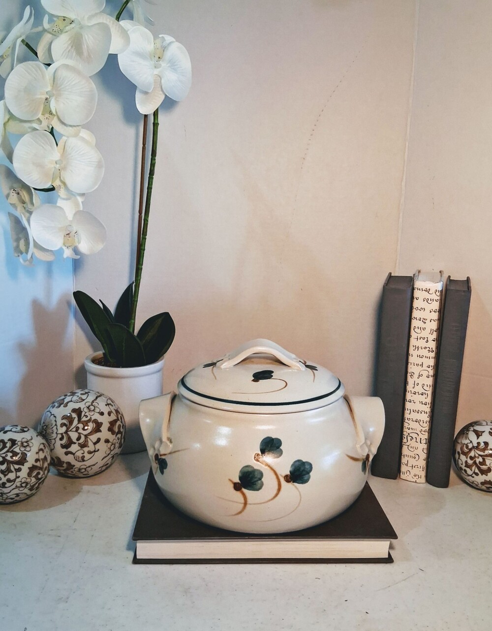 VTG MCM KW Signed Floral Stoneware Casserole Dish w/Lid